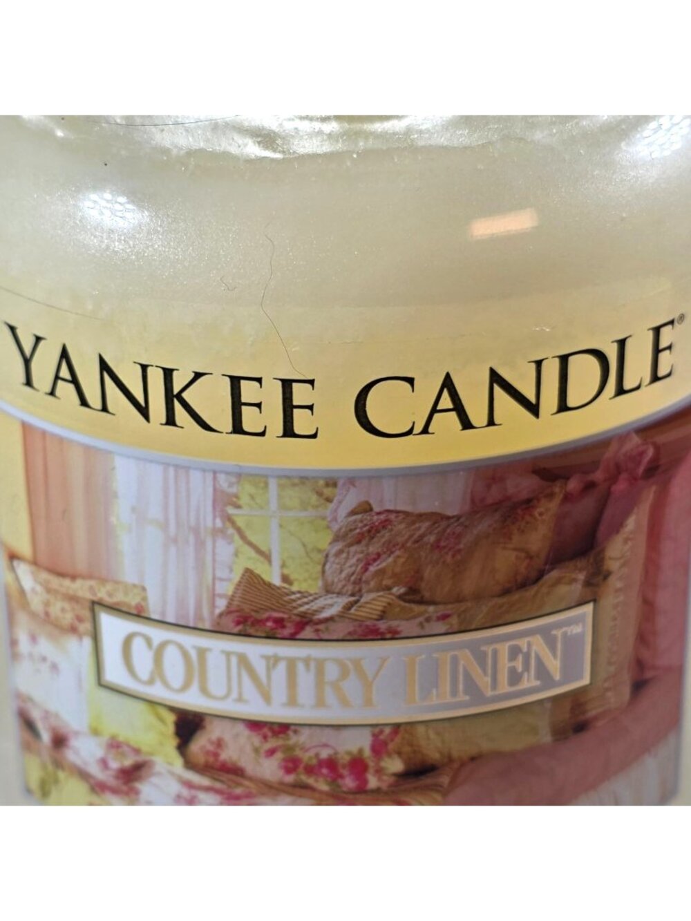 Yankee Candle Country Linen Housewarmer Scented Candle 22 Oz Glass Jar